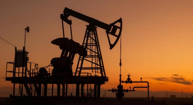 Brent petrol varil fiyatı 77 dolara düştü