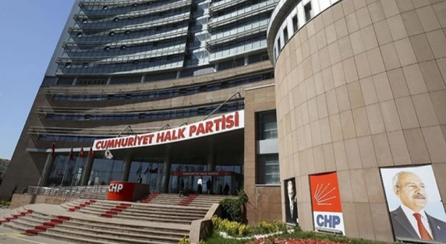 CHP grubu, Maltepe Belediyesi'nin ayakkabı hediyesini kabul etmedi