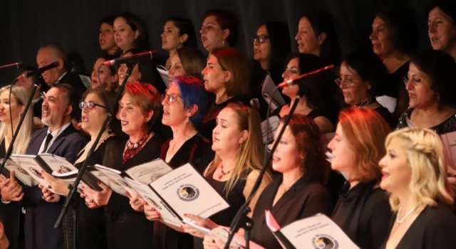 Kartallılar Yeni Yılı, Türk Halk Müziği konseriyle karşıladı