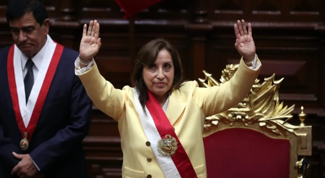 Peru'da azledilen Pedro Castillo yerine Dina Boluarte devlet başkanı oldu