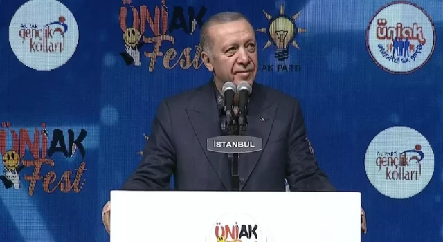 Erdoğan: Biz gençlerimizle Türkiye Yüzyılı'na yürüyoruz
