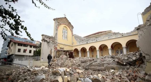 Hatay'daki Latin Katolik Kilisesi de depremde yıkıldı