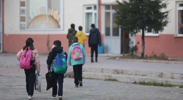 İstanbul'da hangi okullar deprem riski nedeniyle kapatıldı?