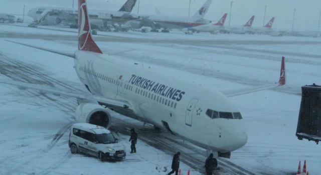 Sabiha Gökçen'de kar önlemi: Uçuşlar azaltılacak