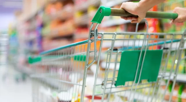 TZOB Genel Başkanı Bayraktar: Tüketicilerimiz fahiş fiyattan ürün sattığını tespit ettikleri marketlerden alışveriş yapmamalı