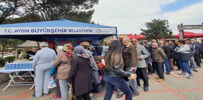 Aydın Büyükşehir Belediyesi &apos;18 Mart Çanakkale Zaferi ve Şehitleri Anma Günü’nde Helva Hayrı Gerçekleştirdi