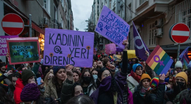 Beyoğlu Kaymakamlığı, İstanbul Feminist Gece Yürüyüşü’nü yasakladı
