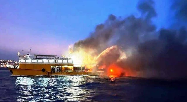 Marmara Denizi'nde feribot yangını; 30 yolcu dumandan etkilendi