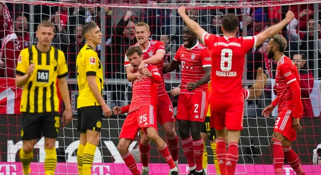 Bayern Münih Dortmund'u 4 golle geçerek liderliği geri aldı