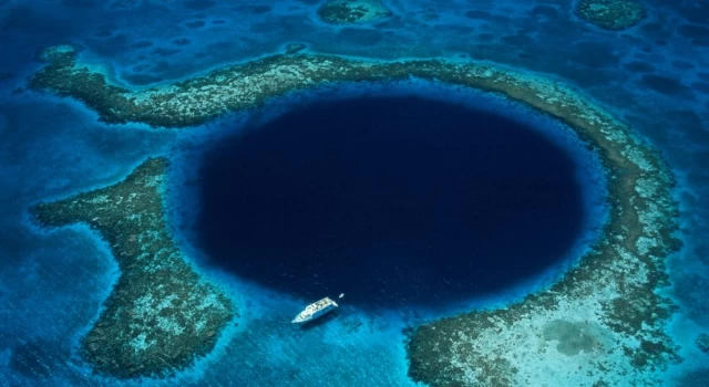 Dünyanın en derin ikinci mavi deliği keşfedildi