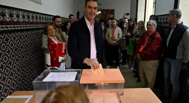 İspanya'da yerel seçimleri kaybeden Başbakan Sanchez'den erken seçim kararı