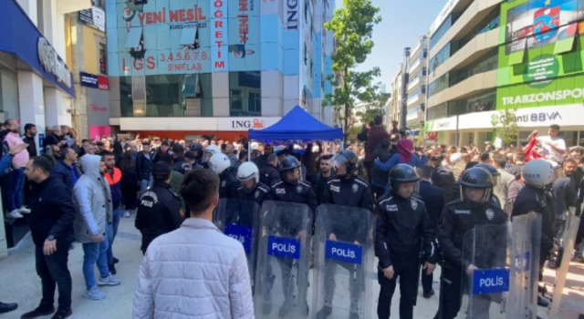 Trabzon'da HÜDA-PAR standında gerginlik