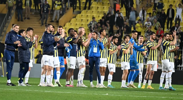 Ziraat Türkiye Kupası'nda ilk finalist Fenerbahçe