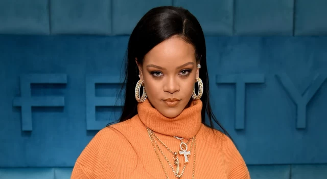 Rihanna, CEO'luk görevinden ayrıldı