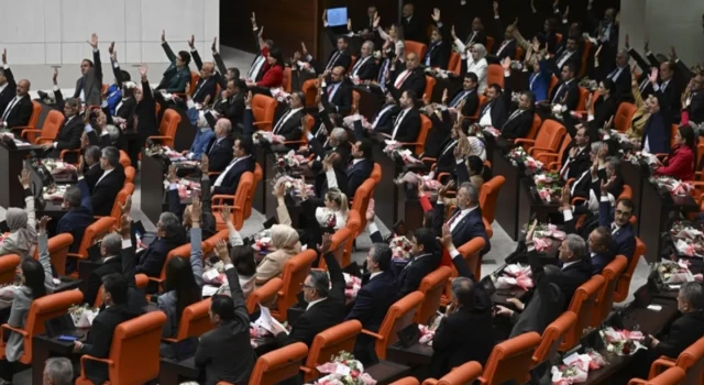 Yeni yasama döneminin ilk kanun teklifleri CHP ve İYİ Parti'den geldi