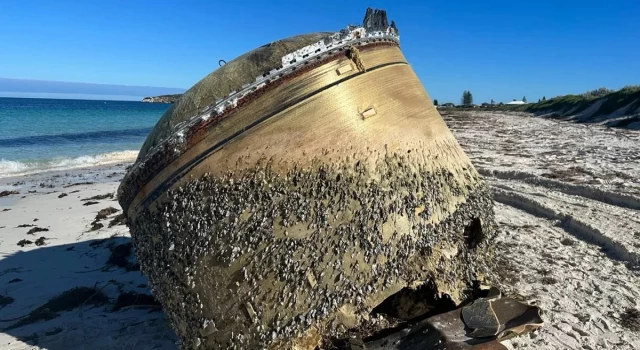 Avustralya’da sahile vuran cismin uzay roketi parçası olabileceği ihtimali üstünde duruluyor