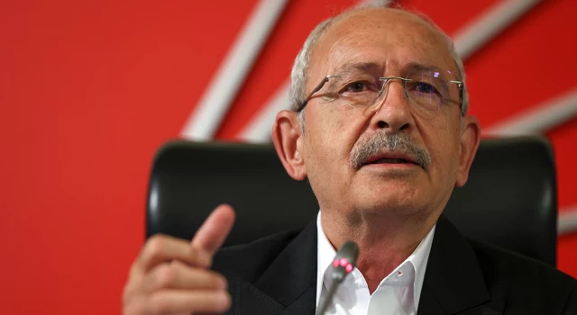 Sözcü yazarından Kılıçdaroğlu’na çok ağır sözler: İstifa etmeyi bile beceremedi, aslında parti binasına bile sokmamak gerekir
