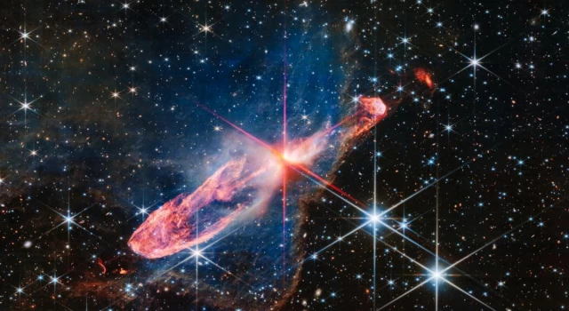 Webb teleskobu 1470 ışık yılı uzaktaki genç yıldız çiftinin fotoğrafını çekti