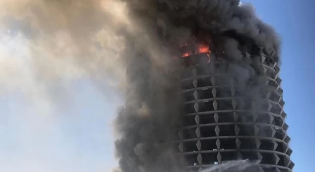 Gaziantep’te 17 katlı otelde yangın