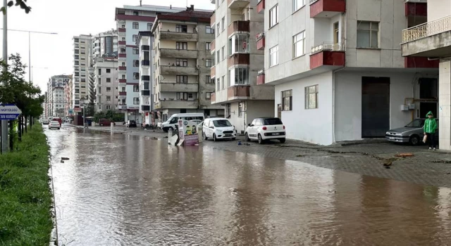 Rize'de şiddetli yağıştan toplam 13 köy etkilendi! Valilikten açıklama geldi