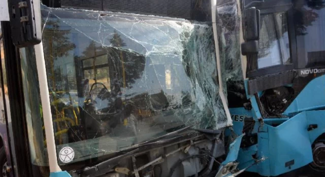 Kahramanmaraş'ta iki halk otobüsü çarpıştı: Yaralılar var