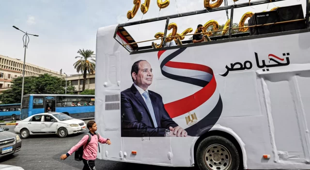 Mısır Cumhurbaşkanı Sisi adaylığını açıkladı