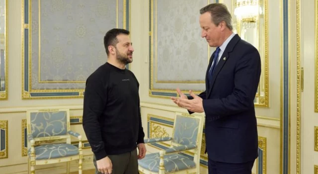 Britanya Dışişleri Bakanı David Cameron'ın ilk yurtdışı ziyareti Ukrayna’ya oldu