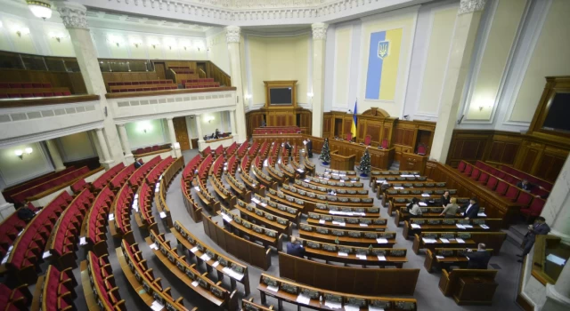 Ukrayna'da seçim kararı