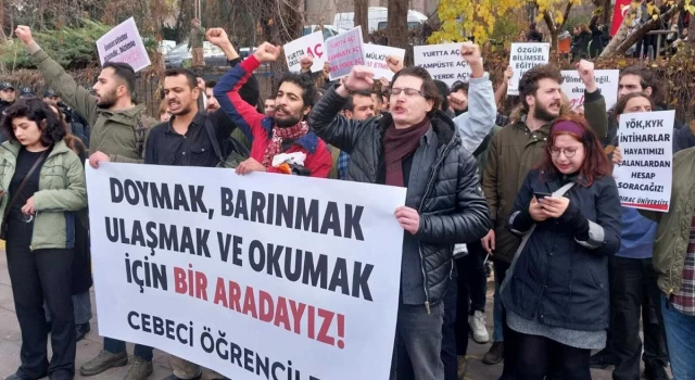 Ankara Üniversitesi öğrencileri, 'beslenme, barınma ve ulaşım' gibi temel sorunlarını şeker ezerek protesto ettiler