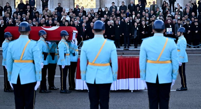 Eski bakan Yaşar Okuyan için Meclis’te cenaze töreni düzenlendi