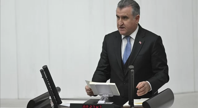 Gençlik ve Spor Bakanı Osman Aşkın Bak, 1.5 saatlik konuşmayı 35 dakikada bitirdi; Meclis’te olay oldu