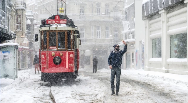 Meteoroloji tarih verdi; İstanbul'a kar geliyor