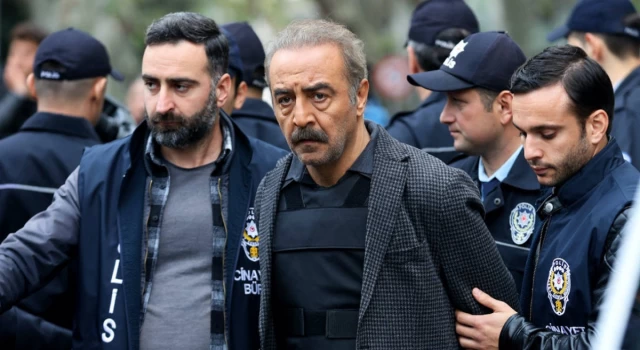 Yılmaz Erdoğan'ın yeni dizisi İnci Taneleri, "kadın cinayetini romantize etmekle" eleştirildi