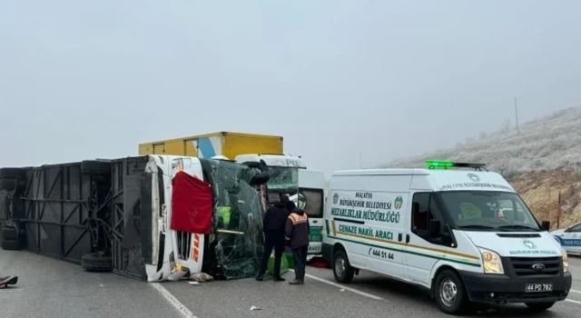 Malatya’da yolcu otobüsü devrildi: Dört ölü, 36 yaralı
