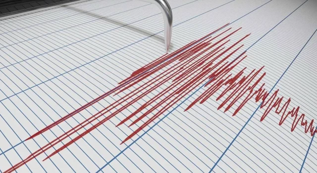 Sabah 5.1'le sallanan İzmir'de bu kez 3.8 büyüklüğünde deprem