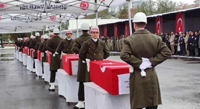 Şehit olan 9 askerin cenazeleri memleketlerine uğurlandı