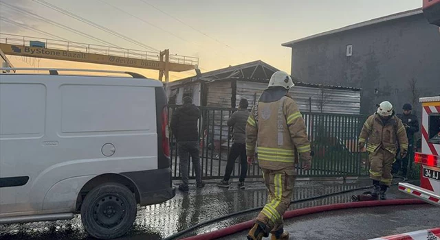 Sultanbeyli'de işçilerin kaldığı barakada yangın; 3 ölü, biri ağır 2 yaralı