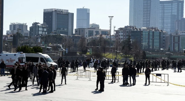 İstanbul Adliyesi'ne silahlı saldırı: Gözaltına alınan 96 kişi adliyeye sevk edildi