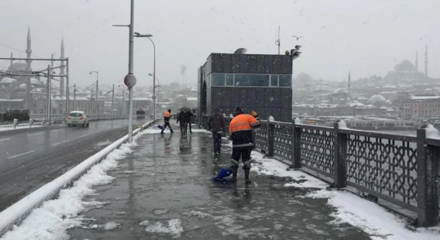 Meteoroloji uzmanı Prof. Dr. Orhan Şen'den İstanbul'a kar yağışı için yeni tarih