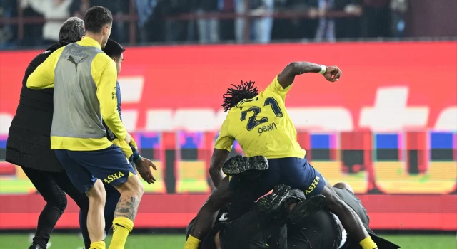 Olaylı maçta Fenerbahçe, Trabzonspor deplasmanından 3 puanla ayrıldı!