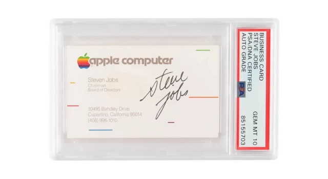Steve Jobs imzalı kartvizit 181 bin dolara satıldı