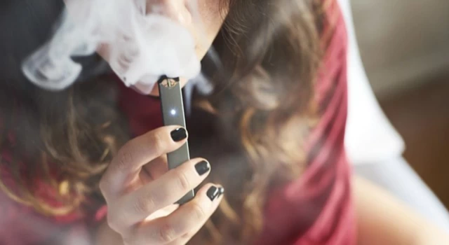 Bilim insanları uyardı: Elektronik sigara doğurganlığı etkiliyor
