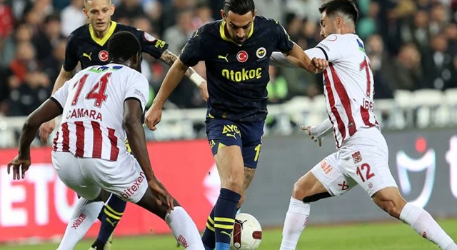 Şampiyonluk yarışında büyük darbe: Sivasspor 2-2 Fenerbahçe