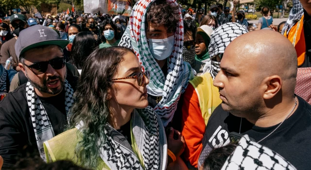 California Üniversitesi’ndeki Filistin'i destekleyen protestoları dağıtmak için polis müdahalede bulundu