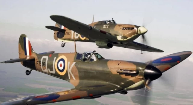 İkinci Dünya Savaşı döneminden kalan uçağın düşmesi sonucu pilot hayatını kaybetti