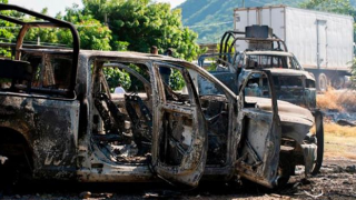 Meksika'da polis konvoyuna saldırı: 13 ölü