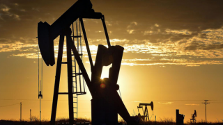 Petrol, OPEC+'nın üretim kararının ardından sert yükseldi