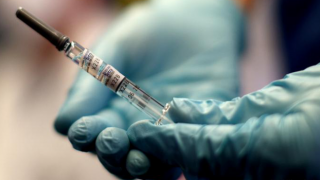 Rakamlar açıklandı: İki doz aşı yaptıran kaç kişi koronaya yakalandı?
