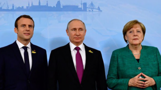 Video konferansla üçlü zirve: Putin, Merkel ve Macron