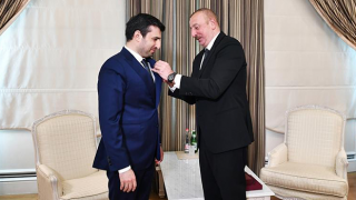 Azerbaycan Cumhurbaşkanı Aliyev'den, Selçuk Bayraktar'a "Karabağ Nişanı"